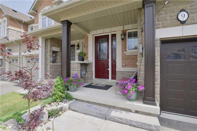 9 Dufay Rd, House attached with 3 bedrooms, 4 bathrooms and 1 parking in Brampton ON | Image 1