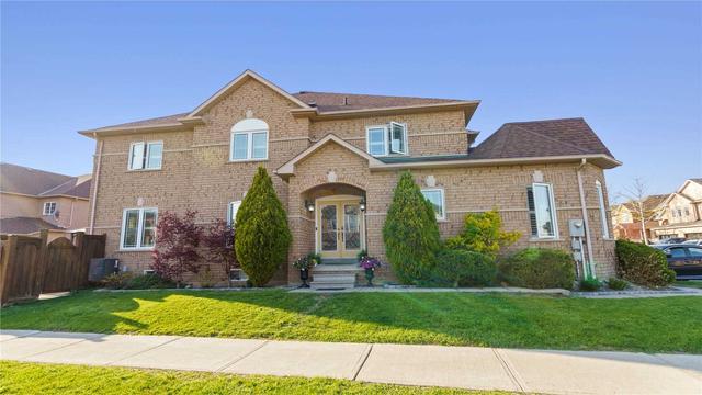 100 Castillian Dr, House semidetached with 3 bedrooms, 3 bathrooms and 3 parking in Vaughan ON | Card Image