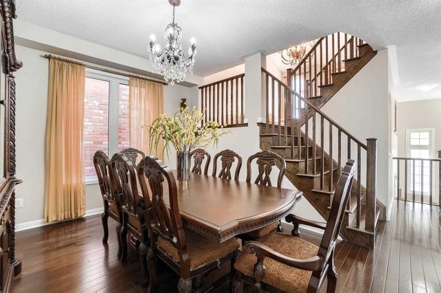 258 Schreyer Cres, House detached with 4 bedrooms, 3 bathrooms and 3 parking in Milton ON | Image 37