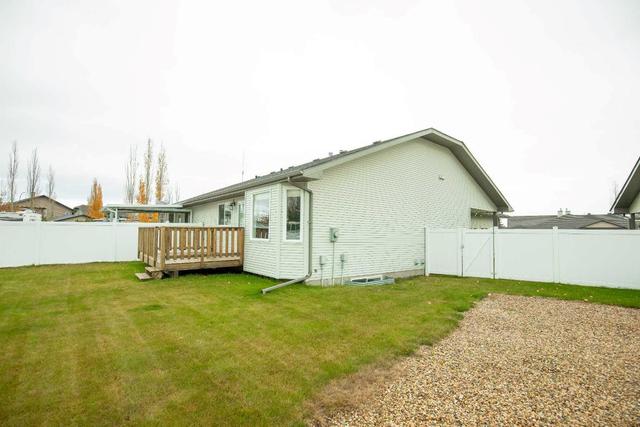 43 Victor Close, Home with 2 bedrooms, 3 bathrooms and 2 parking in Red Deer AB | Image 3