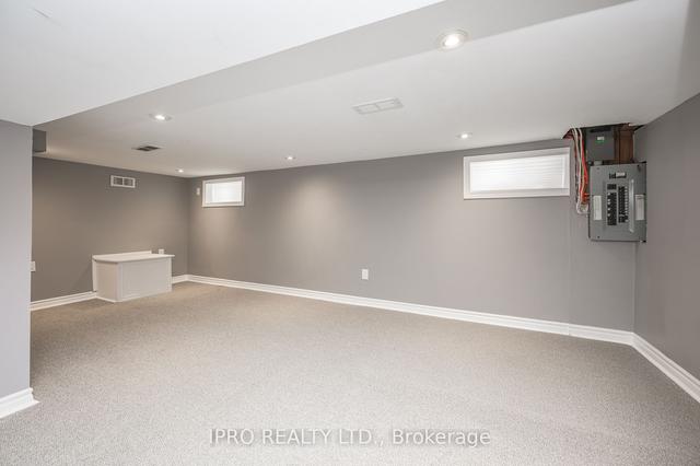58 Primrose Ave, House detached with 3 bedrooms, 2 bathrooms and 3 parking in Hamilton ON | Image 9