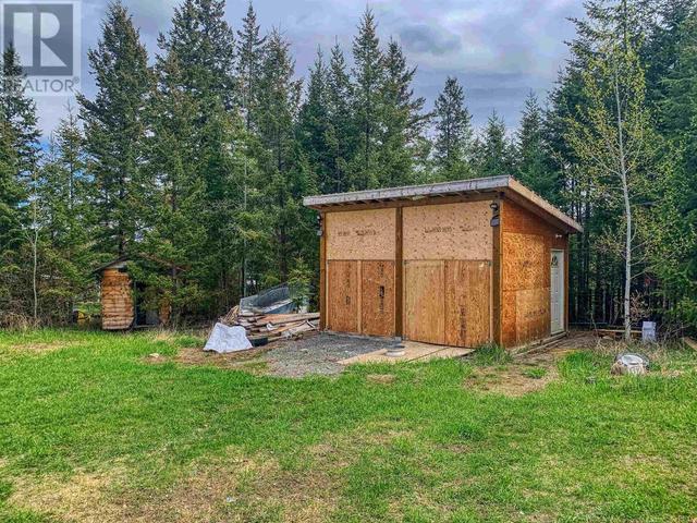 1626 Carolyn Road, House detached with 5 bedrooms, 3 bathrooms and null parking in Cariboo E BC | Image 21