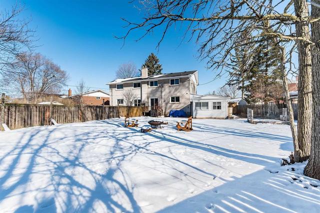602 Bennett Crt, House semidetached with 3 bedrooms, 2 bathrooms and 5 parking in Burlington ON | Image 17