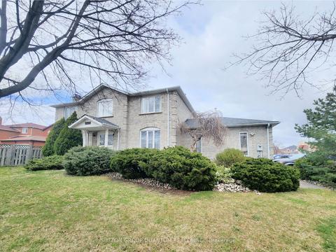 3263 Pilcom Cres, House detached with 4 bedrooms, 4 bathrooms and 6 parking in Mississauga ON | Card Image
