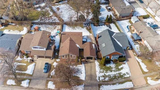 2793 Mercury Ave, House detached with 3 bedrooms, 3 bathrooms and 3 parking in Niagara Falls ON | Image 19