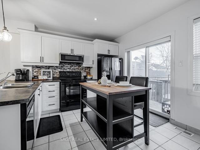 30 Bushey Ave, House detached with 3 bedrooms, 2 bathrooms and 2 parking in Toronto ON | Image 6