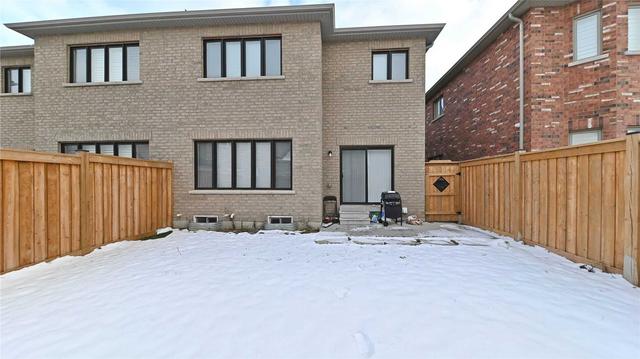 16 Thornapple St, House semidetached with 4 bedrooms, 4 bathrooms and 2 parking in Brampton ON | Image 28