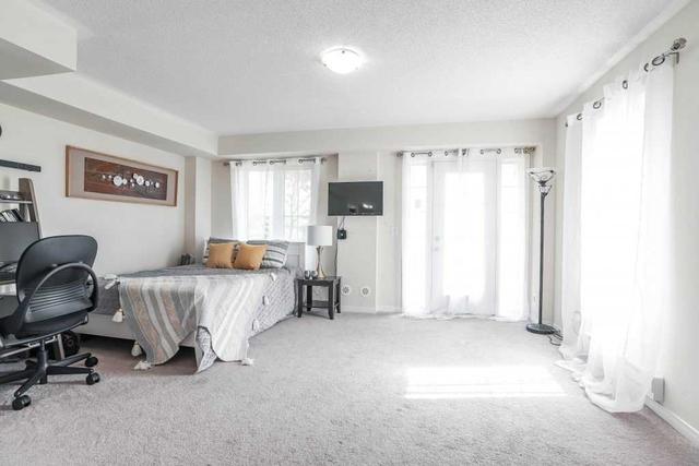 60 Soccavo Cres, Townhouse with 3 bedrooms, 4 bathrooms and 2 parking in Brampton ON | Image 13