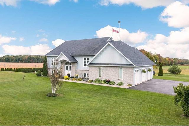 885 15/16 Sdrd E, House detached with 2 bedrooms, 3 bathrooms and 12 parking in Oro Medonte ON | Image 12