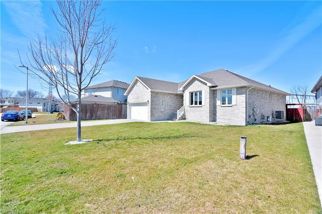 155 Conestoga Drive, House detached with 4 bedrooms, 3 bathrooms and null parking in Sarnia ON | Image 23