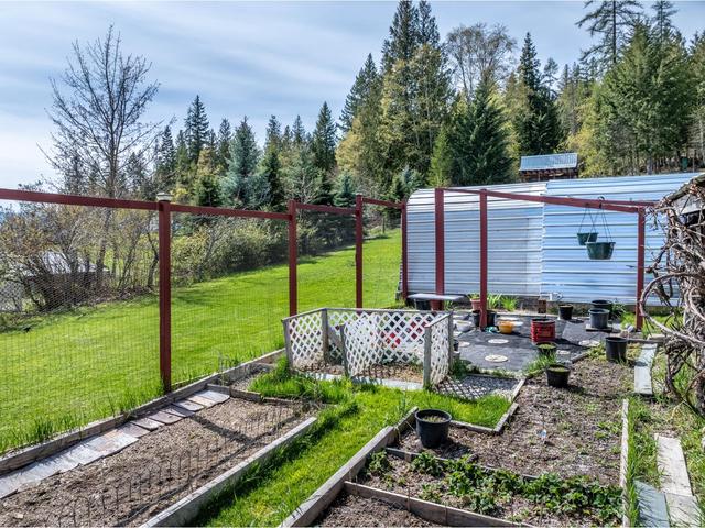5469 Cory Road, House detached with 1 bedrooms, 2 bathrooms and null parking in Central Kootenay A BC | Image 46