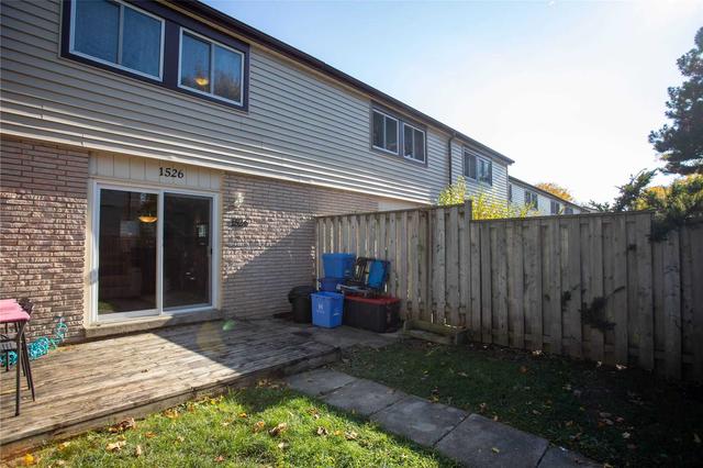 1526 Garth St, Townhouse with 3 bedrooms, 2 bathrooms and 1 parking in Hamilton ON | Image 33