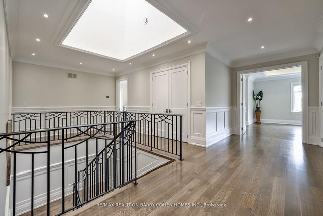 179 Lord Seaton Rd, House detached with 5 bedrooms, 8 bathrooms and 4 parking in Toronto ON | Image 7