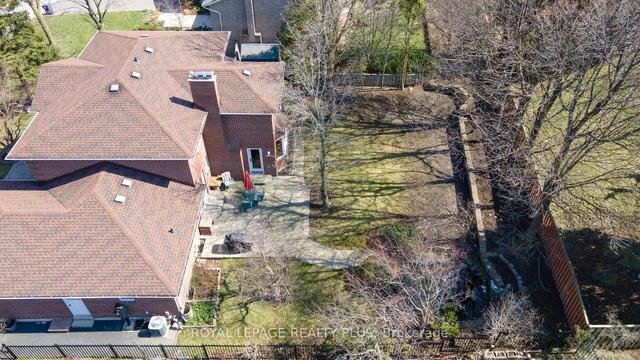 2482 Robin Dr, House detached with 4 bedrooms, 4 bathrooms and 6 parking in Mississauga ON | Image 27