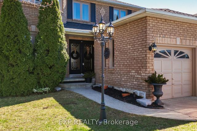483 Saginaw Pkwy, House detached with 4 bedrooms, 3 bathrooms and 4 parking in Cambridge ON | Image 12