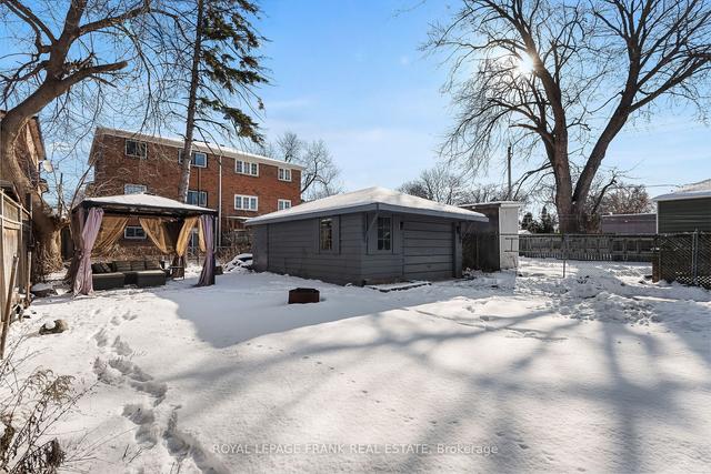 463 Birchmount Rd, House detached with 2 bedrooms, 2 bathrooms and 5 parking in Toronto ON | Image 19