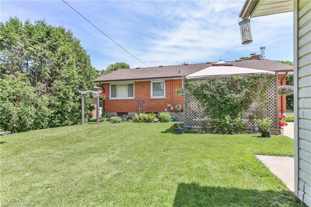213 King Edward Avenue, House detached with 3 bedrooms, 1 bathrooms and 8 parking in London ON | Image 40