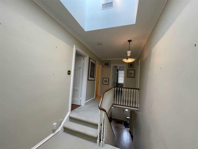 427 Lytton Blvd, House detached with 4 bedrooms, 4 bathrooms and 3 parking in Toronto ON | Image 11