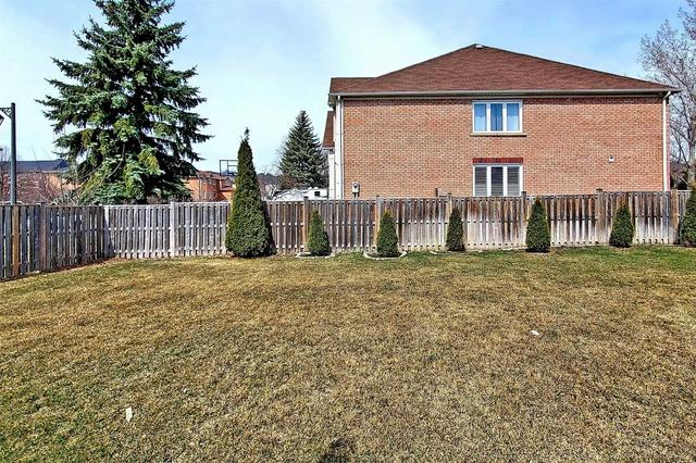 398 Weldrick Rd E, House detached with 5 bedrooms, 4 bathrooms and 6 parking in Richmond Hill ON | Image 35