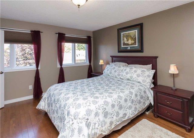 861 Wildflower Crt, House detached with 3 bedrooms, 4 bathrooms and 4 parking in Oshawa ON | Image 10