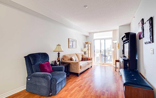 405 - 810 Scollard Crt, Condo with 1 bedrooms, 1 bathrooms and 1 parking in Mississauga ON | Image 2