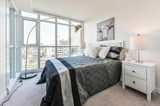 842a - 15 Iceboat Terr, Condo with 2 bedrooms, 1 bathrooms and 1 parking in Toronto ON | Image 1