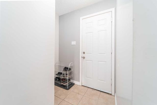 1402 Ashgrove Road S, Home with 2 bedrooms, 1 bathrooms and 2 parking in Lethbridge AB | Image 11