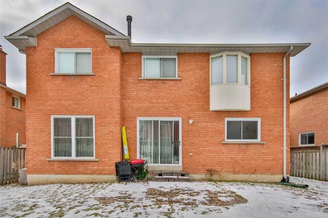 815 Shanahan Blvd, House detached with 4 bedrooms, 3 bathrooms and 5 parking in Newmarket ON | Image 28