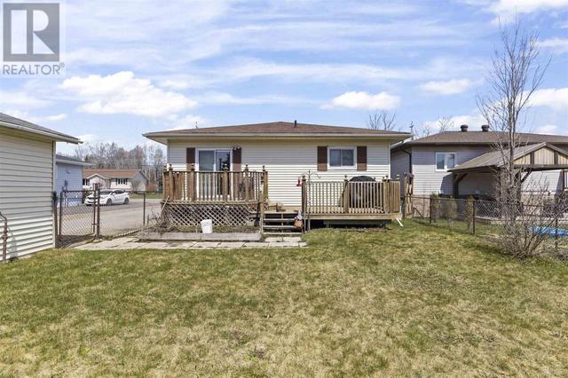 119 Dacey Rd, House detached with 4 bedrooms, 2 bathrooms and null parking in Sault Ste. Marie ON | Image 32