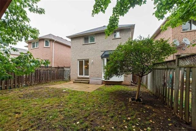 2492 Logan Ave, House detached with 3 bedrooms, 3 bathrooms and 2 parking in Oakville ON | Image 15