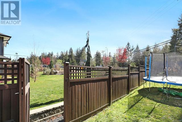 136 - 2077 20th St, House attached with 3 bedrooms, 3 bathrooms and 2 parking in Courtenay BC | Image 22