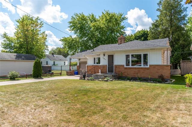 251 East St S, House detached with 2 bedrooms, 1 bathrooms and 3 parking in Sarnia ON | Image 12