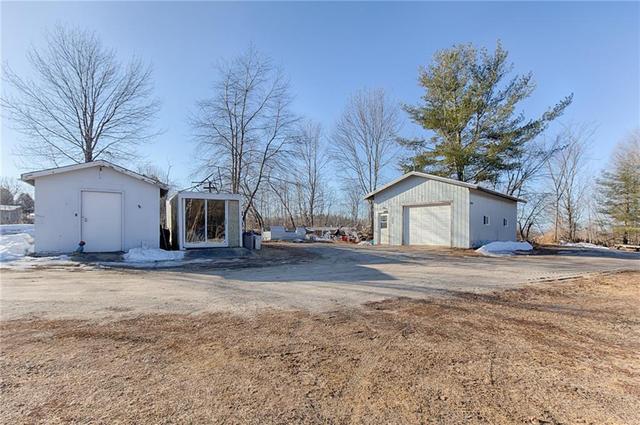 8731 60 Highway, House detached with 3 bedrooms, 1 bathrooms and 6 parking in North Algona Wilberforce ON | Image 4