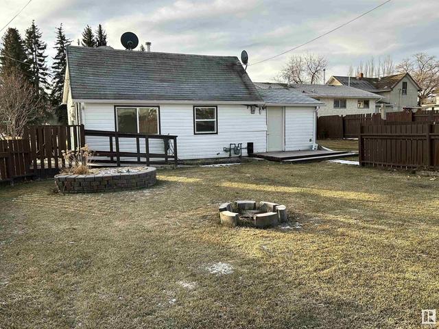 4910 47 St, House detached with 2 bedrooms, 1 bathrooms and null parking in Legal AB | Image 2