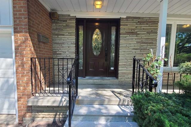 17 Foursome Cres, House detached with 4 bedrooms, 3 bathrooms and 4 parking in Toronto ON | Image 23