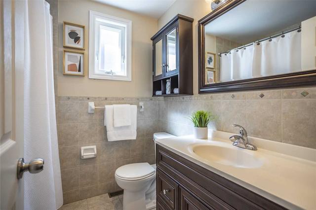 535 Quebec Ave, House semidetached with 3 bedrooms, 2 bathrooms and 1 parking in Toronto ON | Image 10
