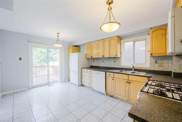 562 Shipka Crt, House detached with 4 bedrooms, 4 bathrooms and 6 parking in Mississauga ON | Image 5