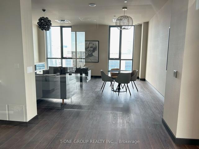 310 - 38 Honeycrisp Cres, Condo with 1 bedrooms, 1 bathrooms and 1 parking in Vaughan ON | Image 12