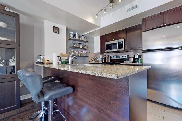 235 - 25 Turntable Cres, Townhouse with 3 bedrooms, 2 bathrooms and 1 parking in Toronto ON | Image 8