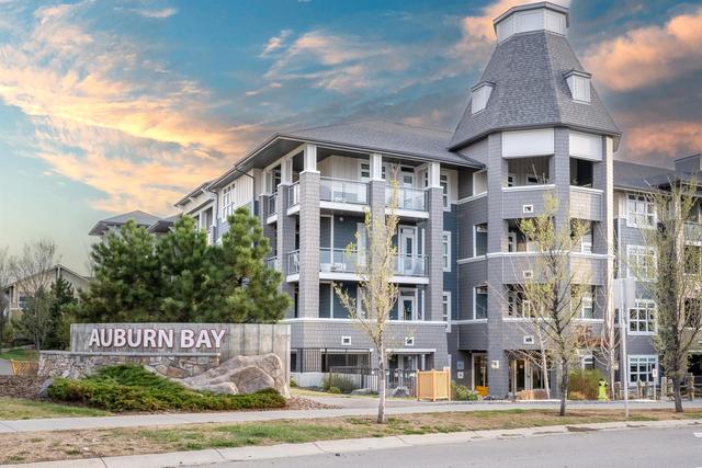 32 - 25 Auburn Meadows Avenue Se, Condo with 1 bedrooms, 1 bathrooms and 1 parking in Calgary AB | Image 1