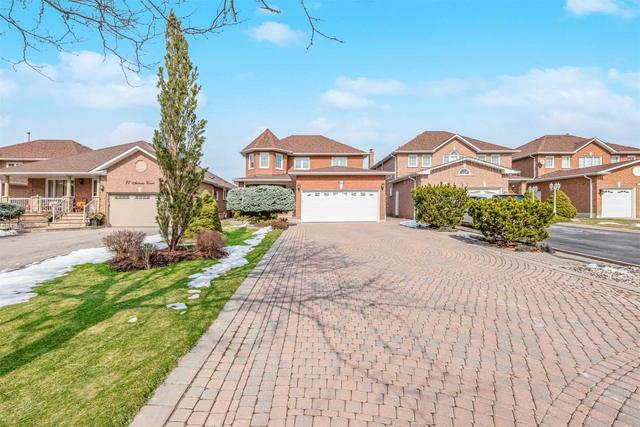 41 Antonia Crt, House detached with 4 bedrooms, 4 bathrooms and 8 parking in Vaughan ON | Image 12