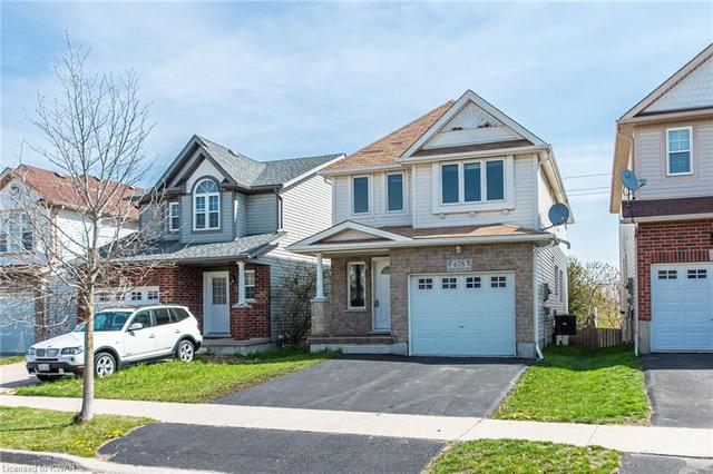 678 Wild Ginger Avenue, House detached with 4 bedrooms, 2 bathrooms and 3 parking in Waterloo ON | Image 2