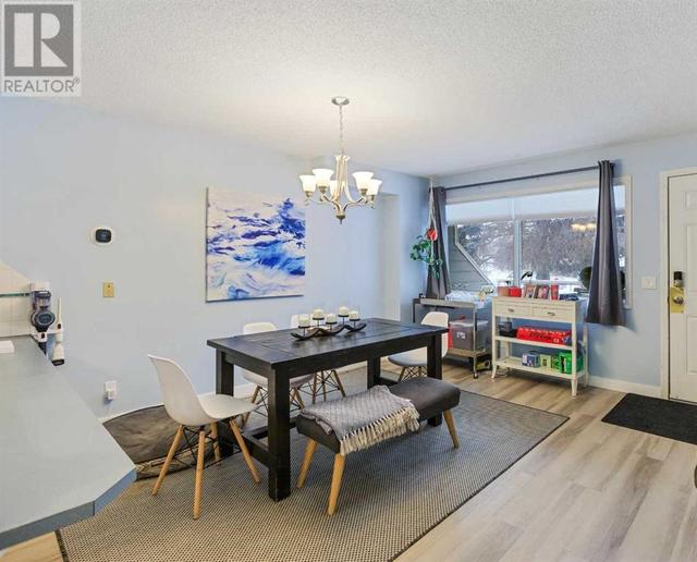 2, - 642 Mcdougall Road Ne, House attached with 3 bedrooms, 2 bathrooms and 1 parking in Calgary AB | Image 7