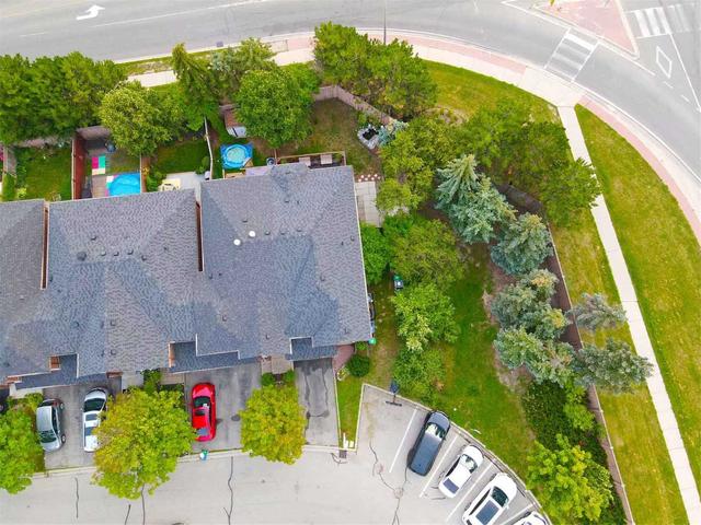 30 Kenwood Dr, Townhouse with 3 bedrooms, 3 bathrooms and 2 parking in Brampton ON | Image 36