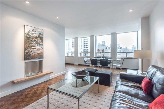 1003 - 131 Bloor St W, Condo with 2 bedrooms, 1 bathrooms and 1 parking in Toronto ON | Image 4