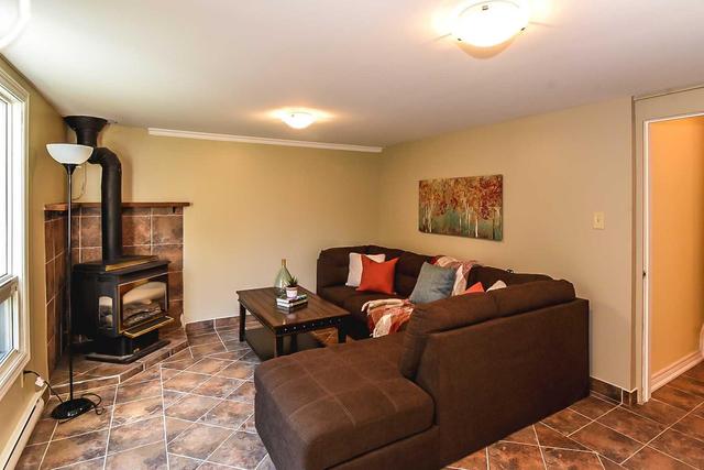 3 Patrice Crt, Townhouse with 3 bedrooms, 2 bathrooms and 1 parking in Hamilton ON | Image 5