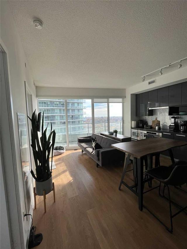 3005 - 115 Mcmahon Dr, Condo with 2 bedrooms, 1 bathrooms and 1 parking in Toronto ON | Image 6