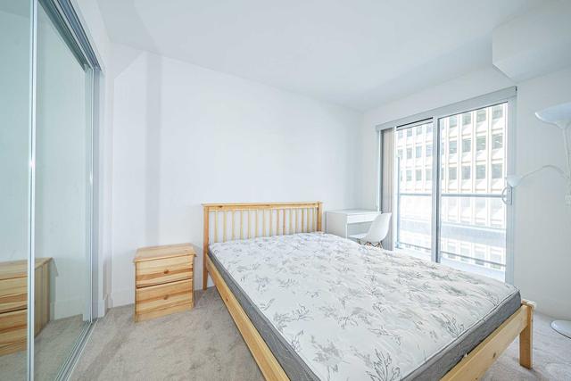 1013 - 955 Bay St, Condo with 1 bedrooms, 1 bathrooms and 0 parking in Toronto ON | Image 13