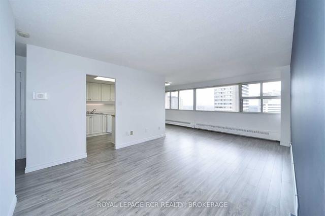 1506 - 735 Don Mills Rd, Condo with 2 bedrooms, 1 bathrooms and 1 parking in Toronto ON | Image 2