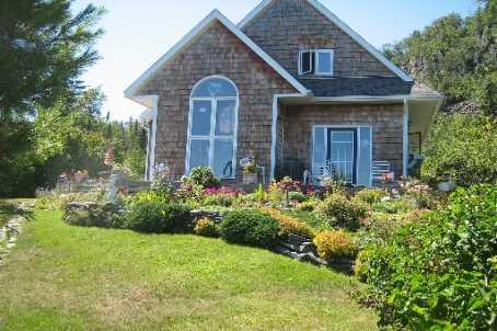200 Island Ave, House detached with 3 bedrooms, 1 bathrooms and 4 parking in Neebing ON | Image 2